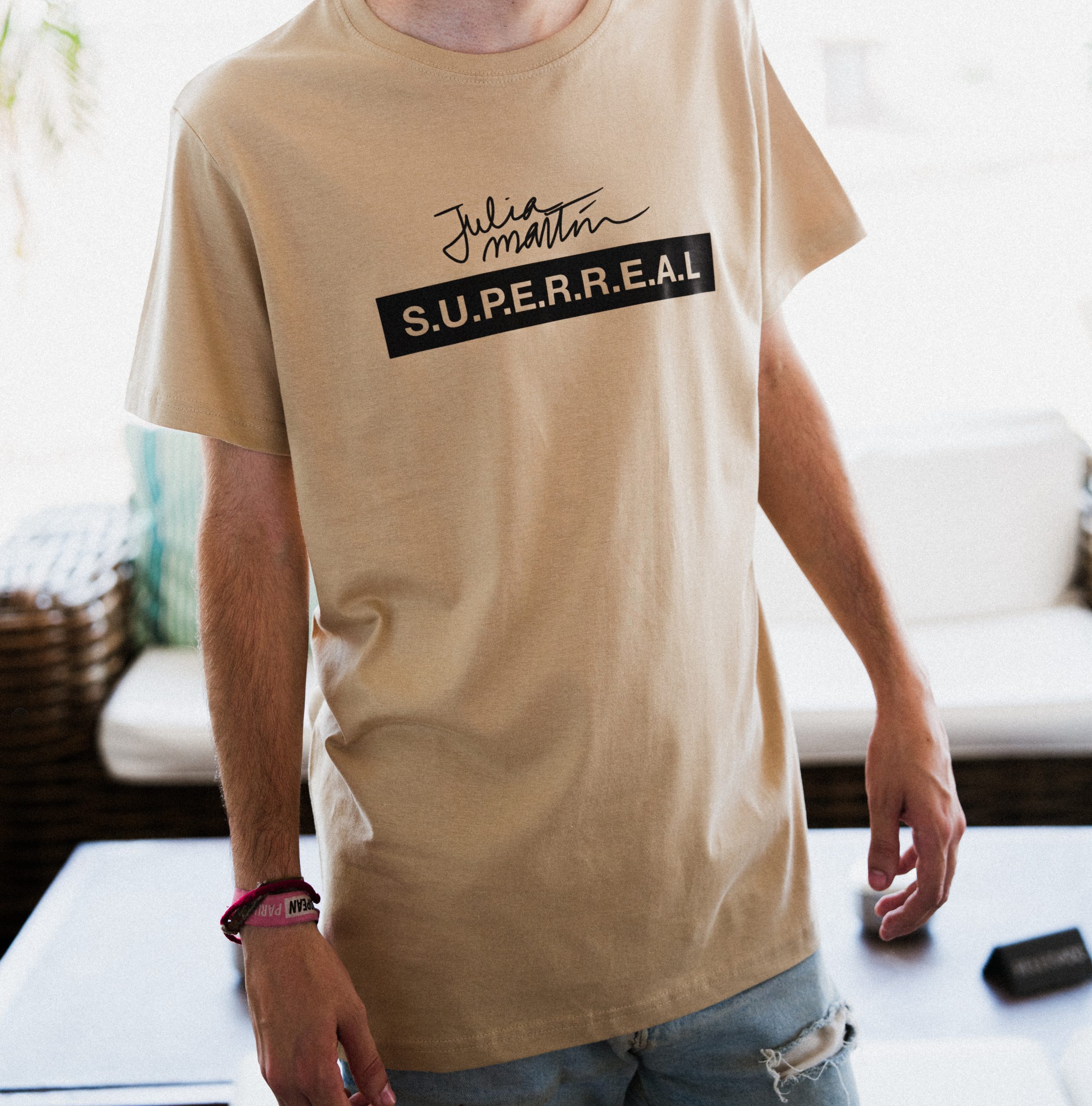 Camiseta Crema S.U.P.E.R.R.E.A.L