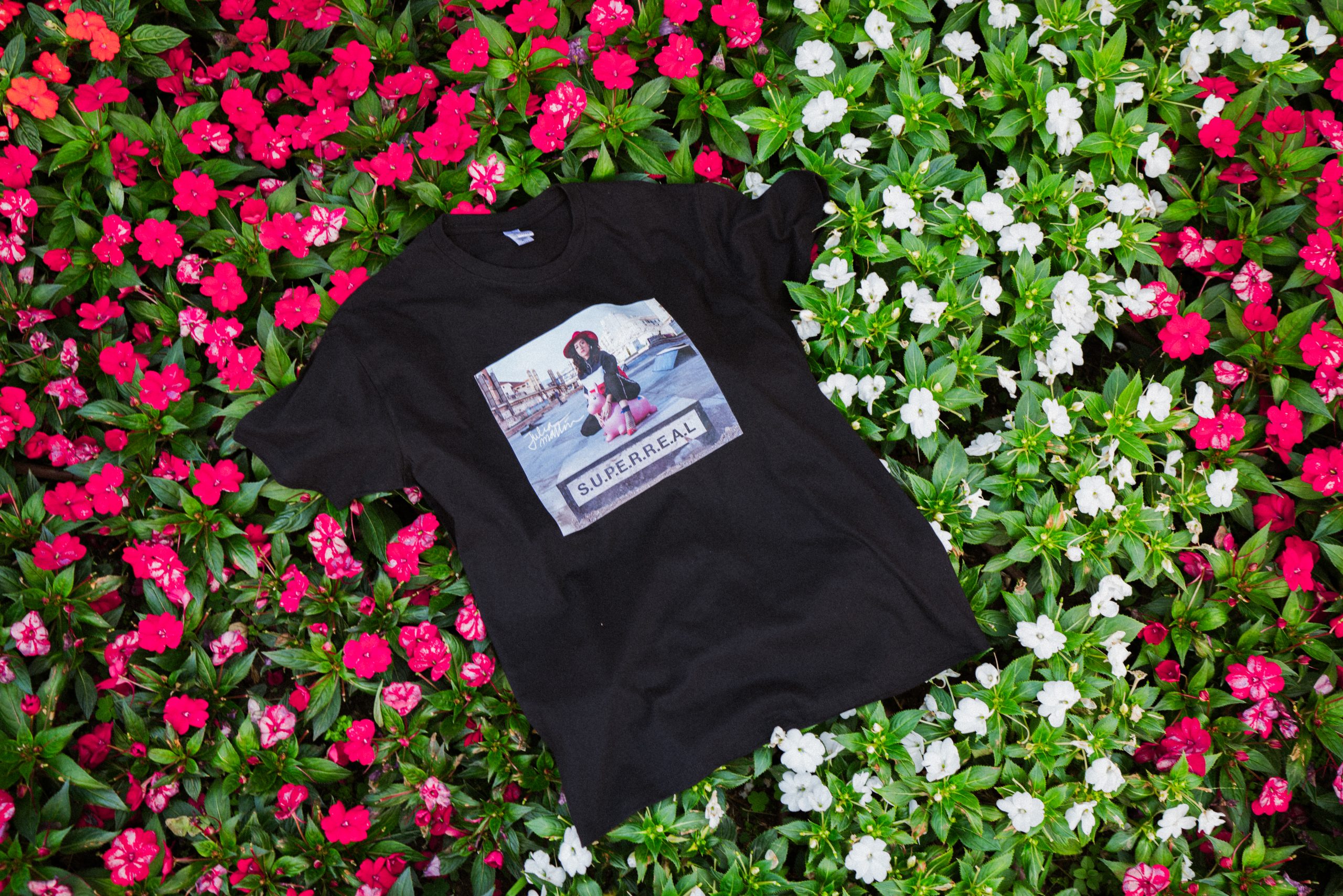 Camiseta Negra S.U.P.E.R.R.E.A.L (Cover Edition) - Imagen 4